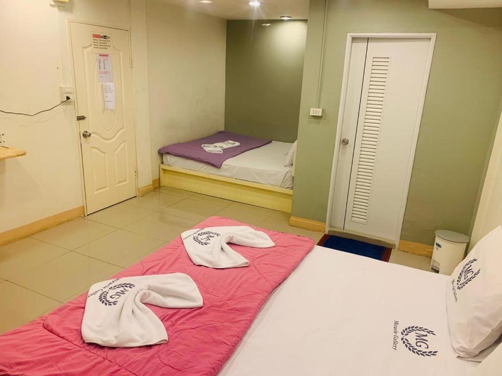 Miracle Gallery Hotel Makkasan Exterior foto